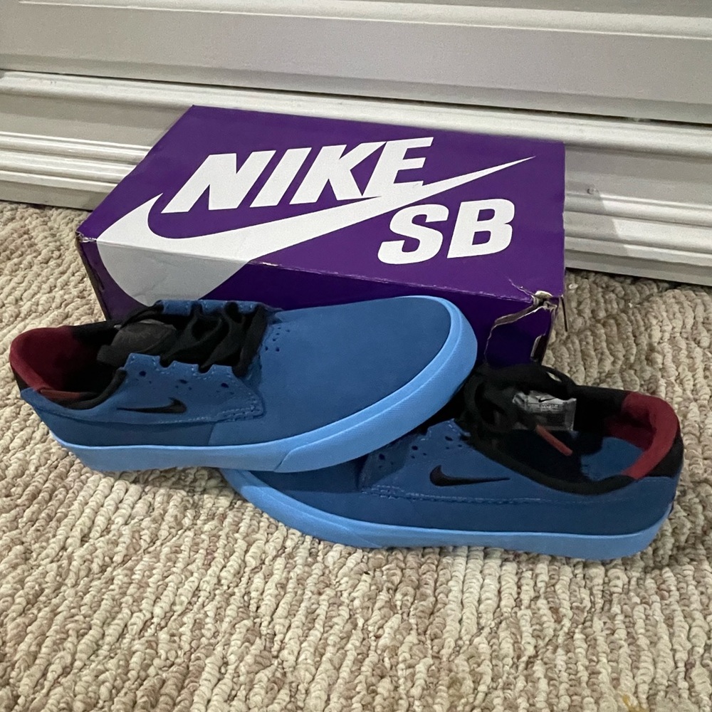 Nike women shoes